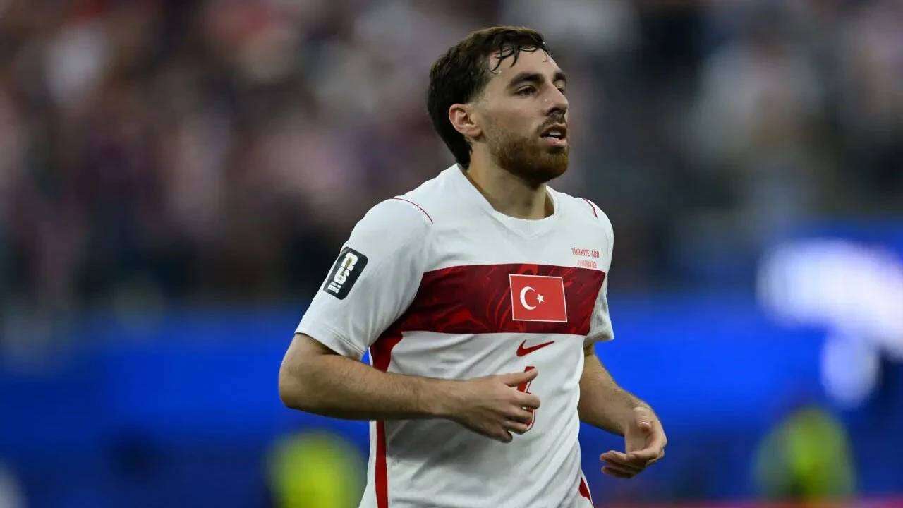 Milli Takım'da Sergen Yalçın bombası: Riva'da soyunma odası karışacak, o 11 isimle yüzleşecek! 6